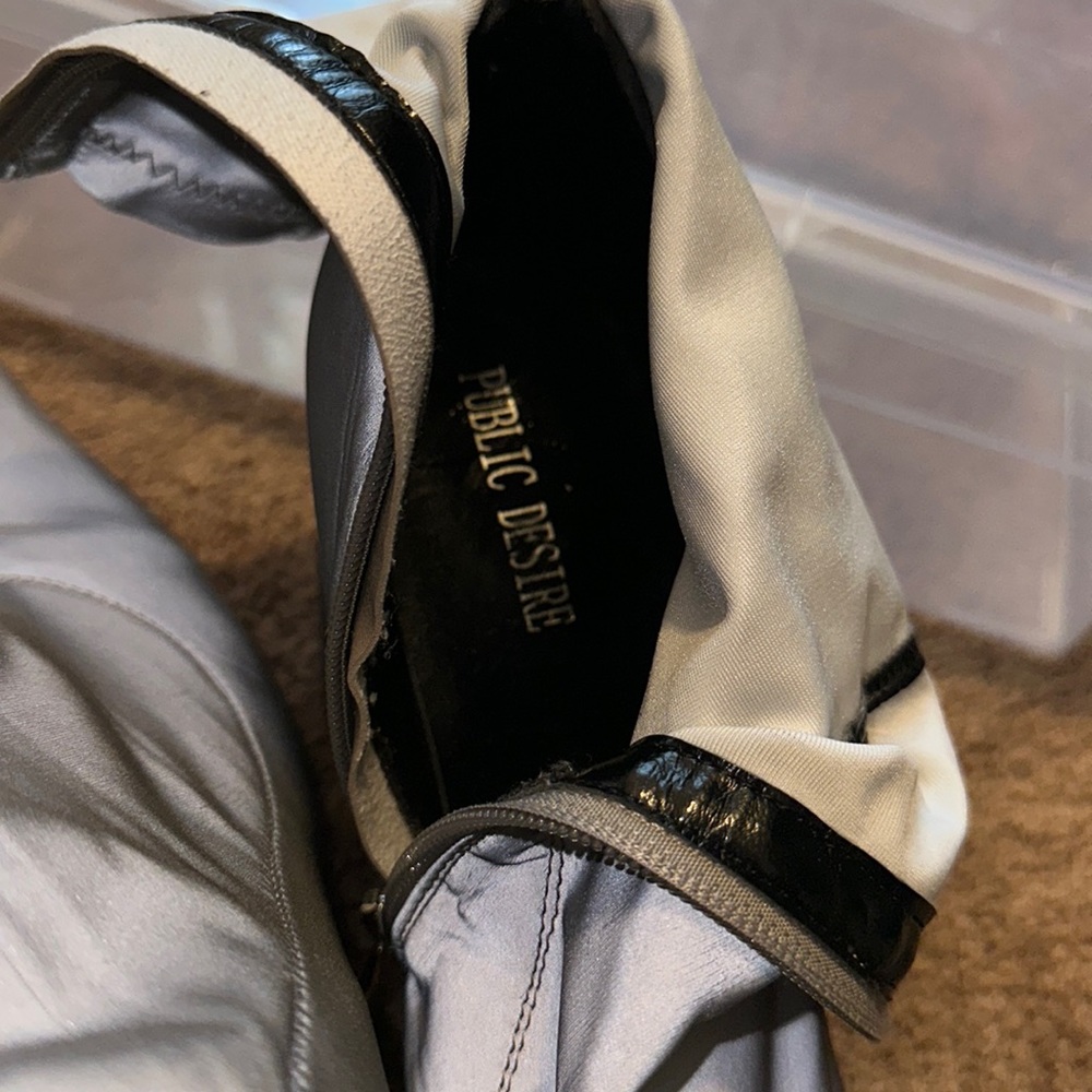 Reflective gray boots - Picture 6 of 6